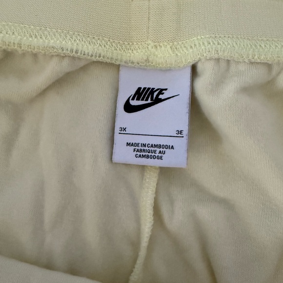 Nike Yellow Athletic Shorts - Picture 4 of 4